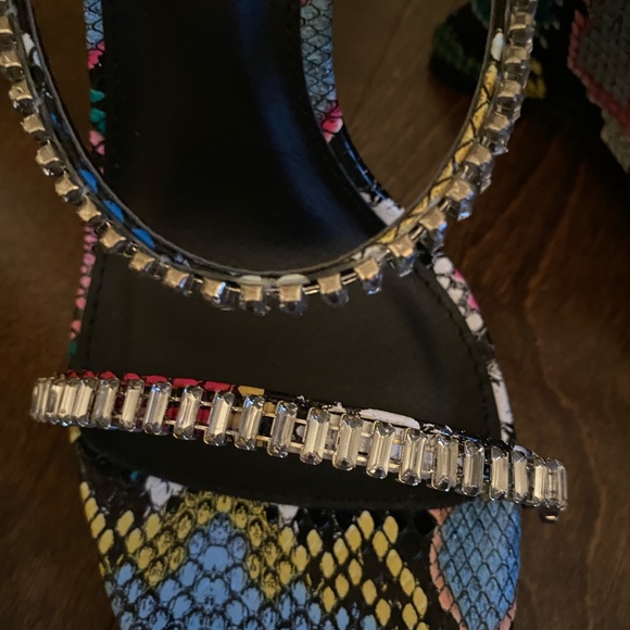 Snakeskin Rhinestone Wedge - Picture 2 of 6